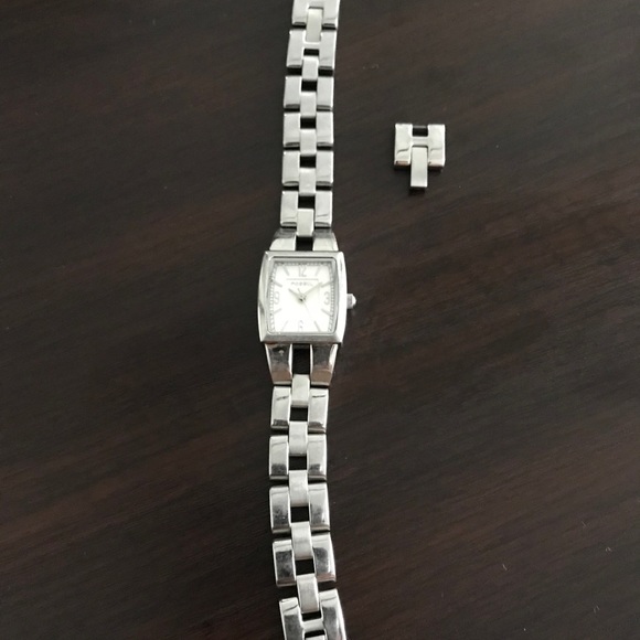Women’s Fossil watch - Picture 2 of 3